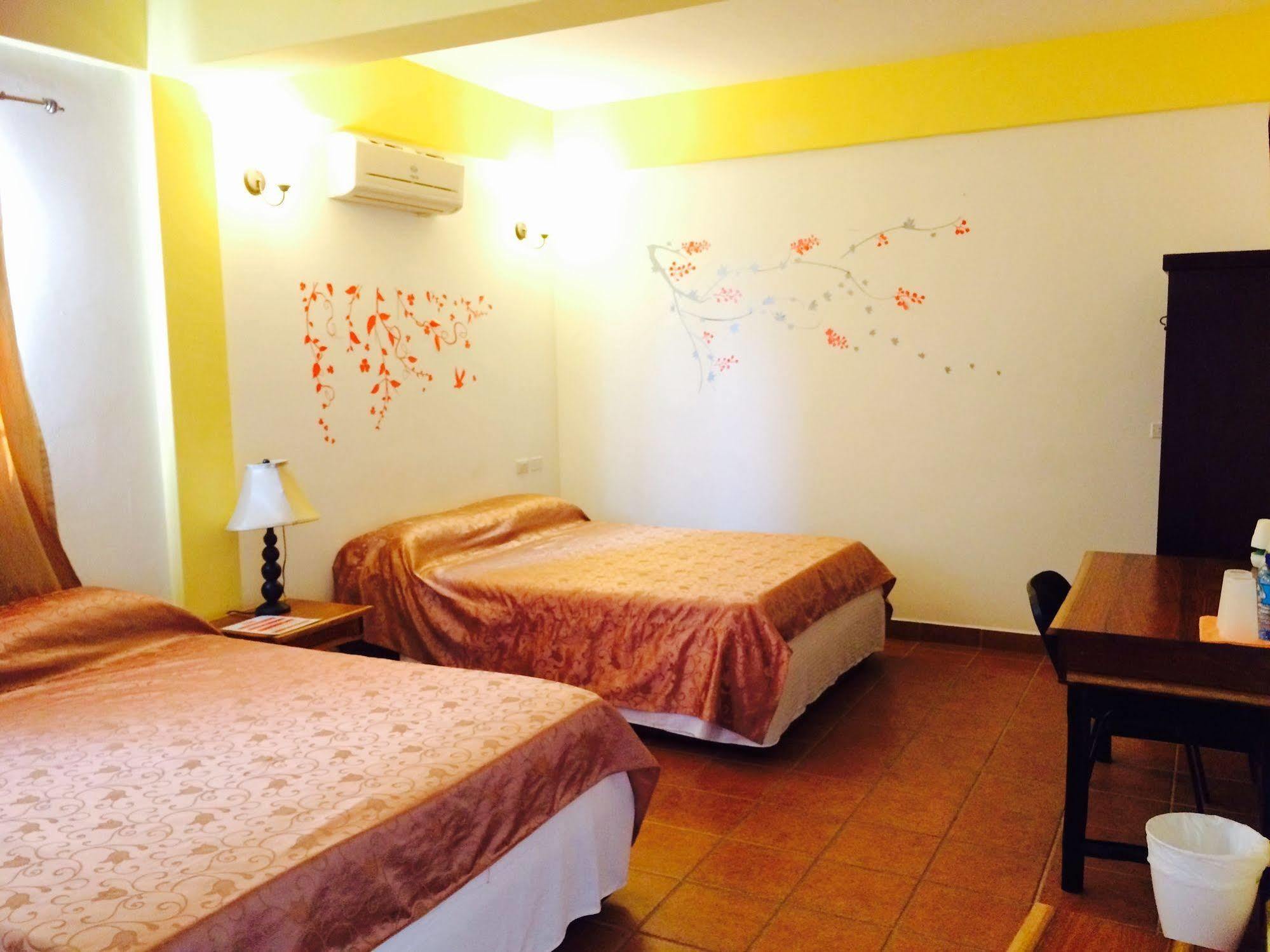 Easy Inn Hotel Cidade de Belize Exterior foto